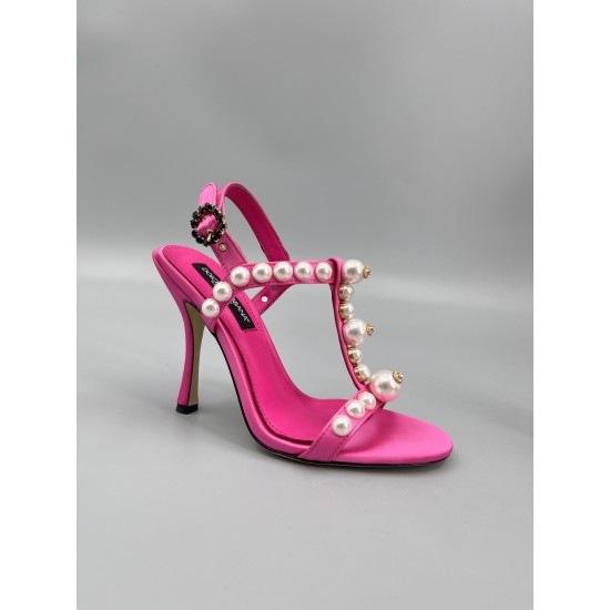 DG High Heel Shoes Best Quality
Women 35-41
