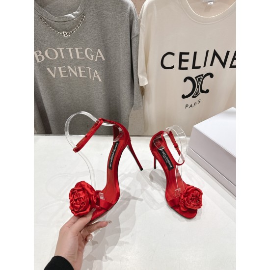 DG High Heel Shoes Best Quality
Women 35-41
