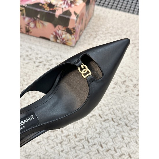 DG High Heel Shoes Best Quality
Women 35-41
