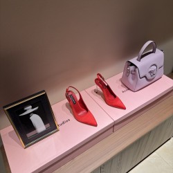 DG High Heel Shoes Best Quality
Women 35-41
