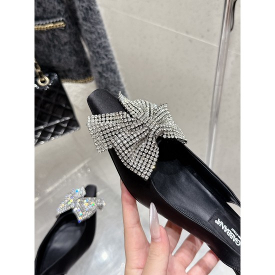 DG High Heel Shoes Best Quality
Women 35-41
