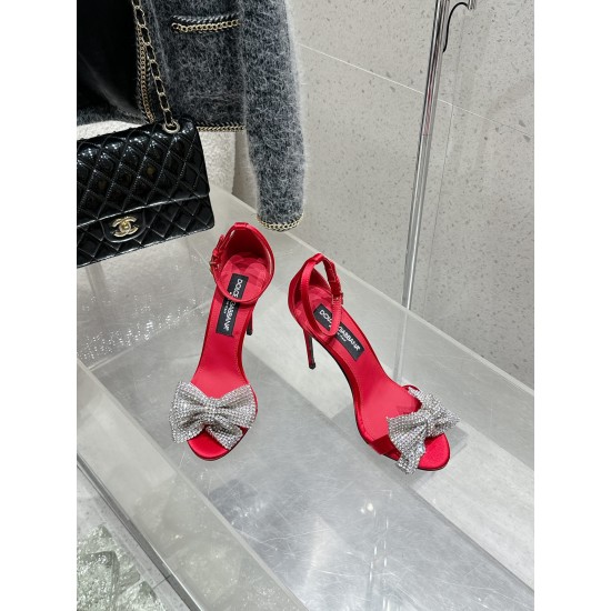 DG High Heel Shoes Best Quality
Women 35-41
