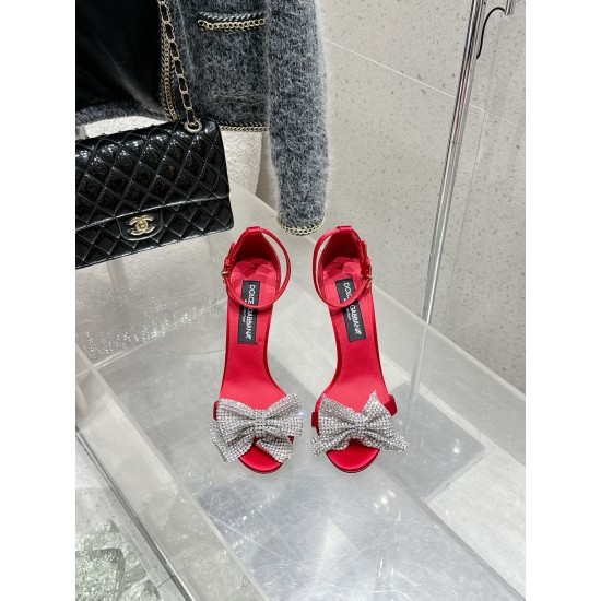 DG High Heel Shoes Best Quality
Women 35-41
