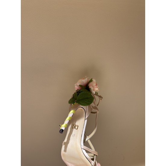 DG High Heel Shoes Best Quality
Women 35-41
