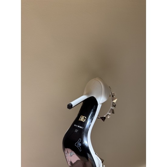 DG High Heel Shoes Best Quality
Women 35-41
