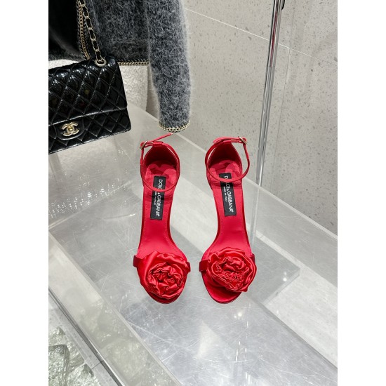 DG High Heel Shoes Best Quality
Women 35-41
