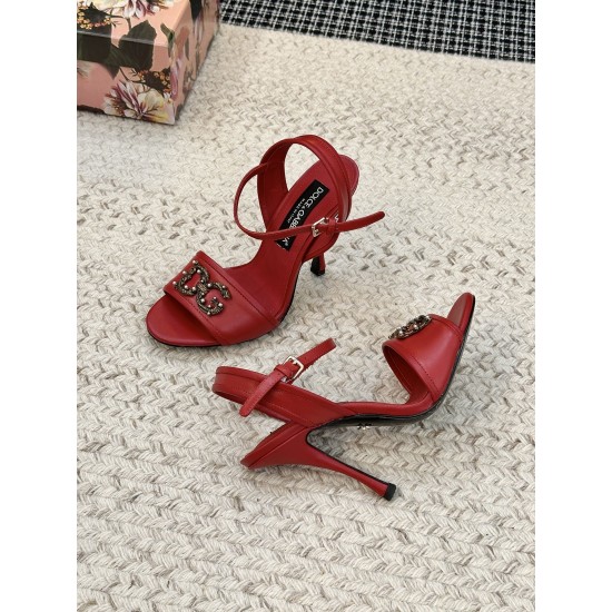 DG High Heel Shoes Best Quality
Women 35-41
