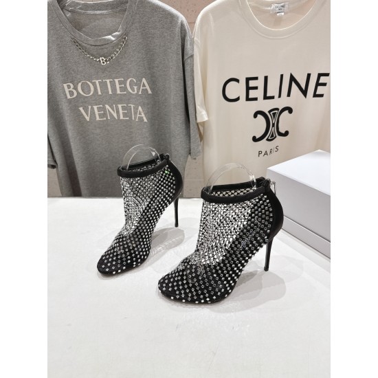 DG High Heel Shoes Best Quality
Women 35-41
