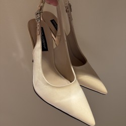 DG High Heel Shoes Best Quality
Women 35-41
