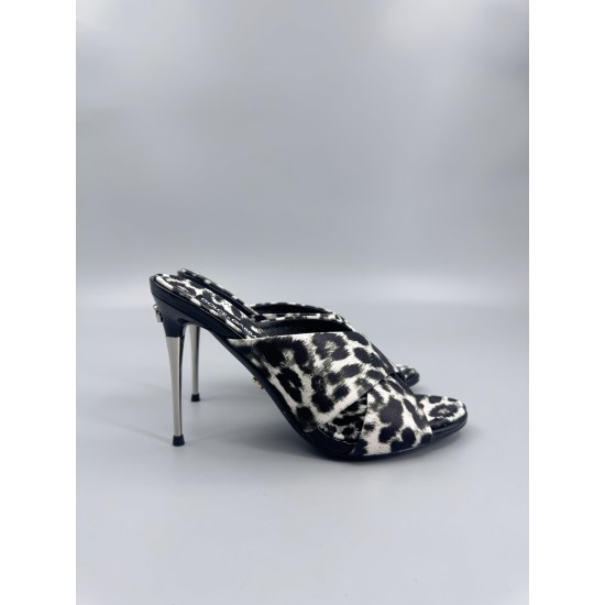 DG High Heel Shoes Best Quality
Women 35-41

