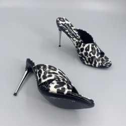 DG High Heel Shoes Best Quality
Women 35-41

