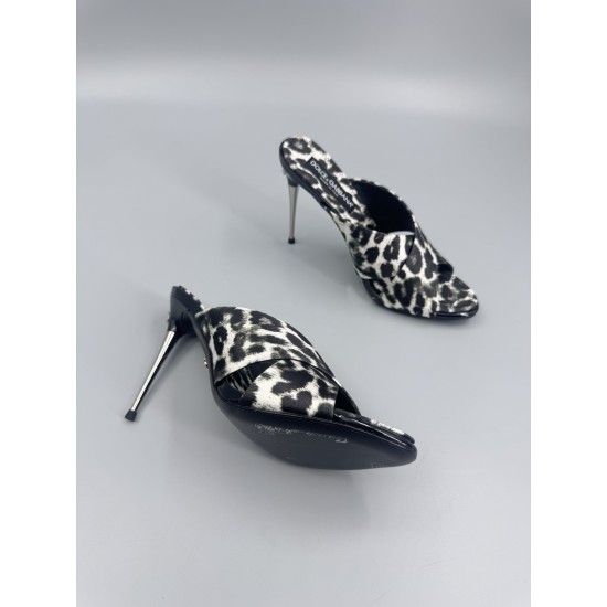 DG High Heel Shoes Best Quality
Women 35-41
