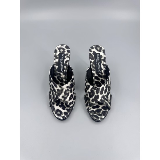 DG High Heel Shoes Best Quality
Women 35-41
