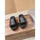 DG slippers