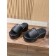 DG slippers