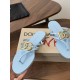 DG slippers