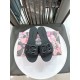 DG slippers