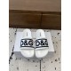 DG slippers