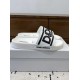 DG slippers