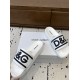DG slippers