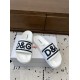 DG slippers