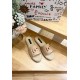 DG slippers