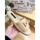 DG slippers