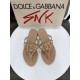 DG slippers