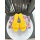 DG slippers