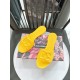 DG slippers