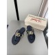 DG slippers