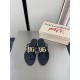 DG slippers