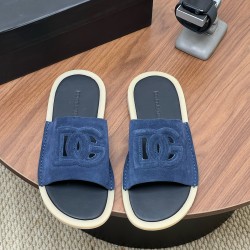 DG slippers
