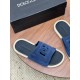 DG slippers