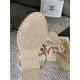 DG slippers
