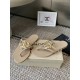 DG slippers
