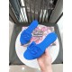 DG slippers