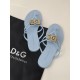 DG slippers