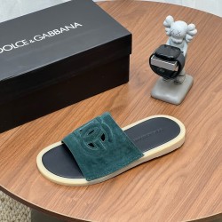 DG slippers