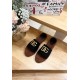 DG slippers
