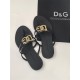 DG slippers