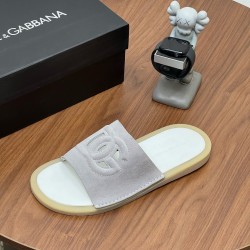 DG slippers