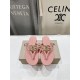 DG slippers