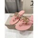 DG slippers