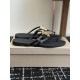 DG slippers