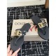 DG slippers