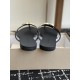 DG slippers