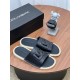 DG slippers