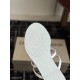 DG slippers