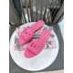 DG slippers